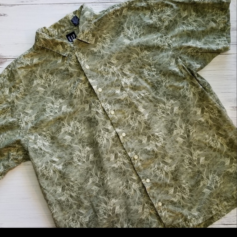 3/$25 Hawaiian shirt